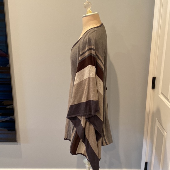 Tunic - Picture 3 of 7